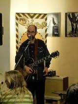 DSCF4747: V kutnohorské kavárně Blues café zaznělo blues v podání St. Johnny tria