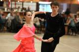 5G6H9506: Foto: Další generace si vyzkoušela atmosféru tanečních kurzů v Lorci
