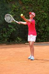 5G6H5493: Foto: V tenisovém turnaji starších žáků zvítězili Filip Kratochvíl a Lucie Králová