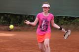 5G6H5573: Foto: V tenisovém turnaji starších žáků zvítězili Filip Kratochvíl a Lucie Králová