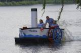 _MG_6813: Foto, video: Hladinu Podmětského rybníku čeřila po domácku vyrobená plavidla