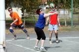 5G6H0846: Foto: Vítězství ve volejbalovém turnaji pro Přespolní vykouzlili Kouzelníci z Černošic