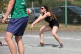 5G6H0941: Foto: Vítězství ve volejbalovém turnaji pro Přespolní vykouzlili Kouzelníci z Černošic