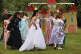 5G6H0600: Foto: Sobotní Kobylnický ples princů a princezen napsal tečku za prázdninami