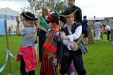DSC_1509: Foto: Malín zachvátily desítky pirátů, přišly si to vyřídit s končícími prázdninami