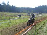 P1130492: Foto, video: O evropský titul motokrosaři bojovali i s překážkami plných bláta