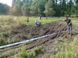P1130501: Foto, video: O evropský titul motokrosaři bojovali i s překážkami plných bláta