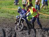 P1130579: Foto, video: O evropský titul motokrosaři bojovali i s překážkami plných bláta
