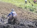 P1130590: Foto, video: O evropský titul motokrosaři bojovali i s překážkami plných bláta