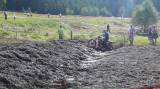 P1130596: Foto, video: O evropský titul motokrosaři bojovali i s překážkami plných bláta