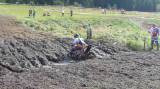 P1130599: Foto, video: O evropský titul motokrosaři bojovali i s překážkami plných bláta