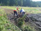 P1130601: Foto, video: O evropský titul motokrosaři bojovali i s překážkami plných bláta