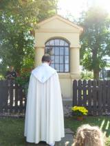 P1140292: Foto, video: V Krchlebech vysvětili zrekonstruovanou kapličku Panny Marie
