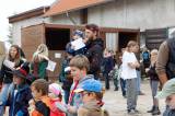 miskovice28: Foto: Podzimní strašení přilákalo na miskovický statek děti i rodiče