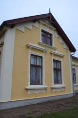dsc_0789: Budova školy v obci Rohozec pomalu nabývá svého původního vzhledu z roku 1912