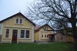 dsc_0798: Budova školy v obci Rohozec pomalu nabývá svého původního vzhledu z roku 1912