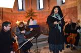 DSC_0057: Se souborem Cuthna Antiqua v kostelíku v Lochách zazpívala Isabella Shaw