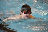 5G6H9247: Foto: Děti skotačily v kutnohorském bazénu na raftu, plavaly i závod