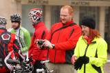 5G6H3267: Foto: Kutnohorští cyklisté si na Nový rok připili tradičně na Palackého náměstí