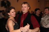 5G6H5033: Foto: Na plese v Lomci skotačili myslivci z Úmonína, podával se kančí guláš