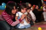 5G6H5654: Foto: S dětmi v Lorci si hráli dva klauni, připravili pro ně řadu soutěží