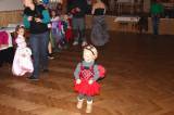 IMG_3465: Foto: Na karnevalu v Šebestěnicích se do víru tance vrhli děti i jejich rodiče
