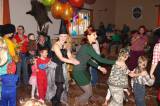 IMG_3484: Foto: Na karnevalu v Šebestěnicích se do víru tance vrhli děti i jejich rodiče
