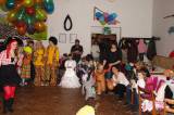 IMG_3565: Foto: Na karnevalu v Šebestěnicích se do víru tance vrhli děti i jejich rodiče