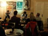 DSCF8743: Foto: Ostravská dvojice Retro Blues nadchla kavárnu Blues Café
