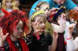 5G6H8232: Foto: S dětmi na karnevale v sokolovně si pohráli také František se Silvou