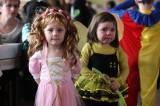 5G6H9497: Foto: Karnevalové veselí v neděli zachvátilo i děti v křesetické sokolovně