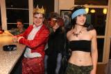 5G6H6649: Foto: Na karnevale ve Zbraslavicích tančili i vojáci v chemických oblecích