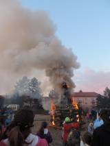 DSCN6825: Foto: Čáslavské pálení čarodějnic odstartoval pochod s lampiony