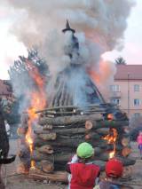 DSCN6826: Foto: Čáslavské pálení čarodějnic odstartoval pochod s lampiony