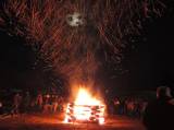 DSCN6943: Foto: Čáslavské pálení čarodějnic odstartoval pochod s lampiony