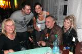 5G6H1363: Foto: Křesetická sokolovna si s Keksem zazpívala všechny zásadní hity