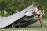 11: Foto: Na letišti v Chotusicích havaroval letoun JAS-39 Gripen při přistávacím manévru
