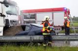 11: Smrtelná nehoda na obchvatu Kolína, čelní střet s kamionem nepřežil řidič osobního auta
