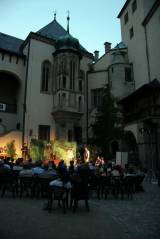 IMG_5355: Kutnohorské léto obohatili ochotníci, sehráli hru na nádvoří Vlašského dvora