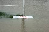 img_7647: Vytrvalý déšt zaplavil v Tupadlech obě fotbalová hřiště vodou s bahnem