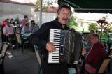 IMG_1001: Josef Matura svou hudbou oživil zahradu restaurace U žlutého kola