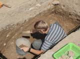 p8230272: Archeologové hledají na pozemku v samotném centru Čáslavi sklepy, zatím neúspěšně!