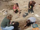 p8230279: Archeologové hledají na pozemku v samotném centru Čáslavi sklepy, zatím neúspěšně!