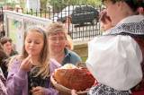 img_3542: Základní škola Kamenná stezka oslavila sté výročí chlebem a solí