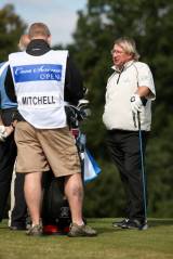 5G6H4035: Peter Mitchell - Předkrm na Casa Serena si dali zástupci sponzorů a celebrity, zahráli si golf s profesionály