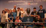 IMG_5138: Do Prahy zavítala fotbalová hvězda Luis Figo, fanklub Interu byl přitom, stejně jako náš web!