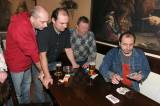 IMG_9487: Uzenou kýtu za vítězství v karetním turnaji "Prší" si odnesl Vladimír Sudek