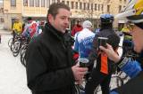 IMG_4506: Bikeři v Kutné Hoře si na Nový rok připili tradičně pod vánočním stromem na náměstí
