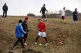 5g6h5037: Kromě běhání si uhlíři při prvním tréninku vyzkoušeli i fotbalový míč