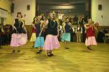 5G6H0138: Paběnický sportovní ples rozproudily svým předtančením chotusické ženy